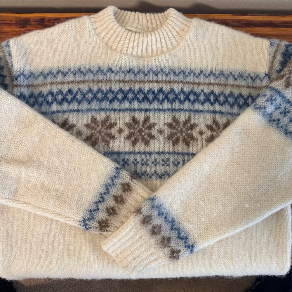 Vintage Men’s ICESHEEP Wool Sweater 
Made in Iceland